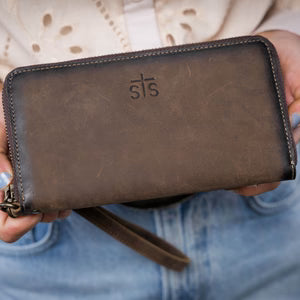 STS Ranchwear Baroness Betsy Bifold Wristlet